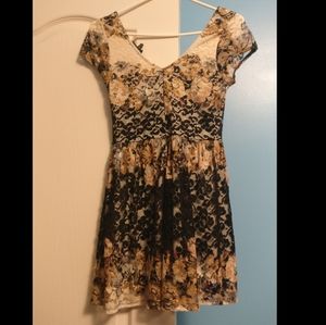 🏷️2/$15 Top Shop Floral Lace A-Line Dress
